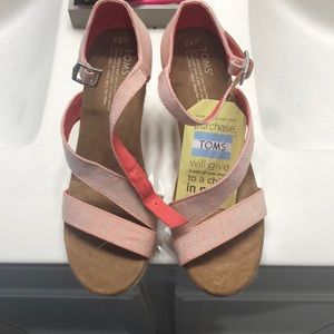 Toms wedges